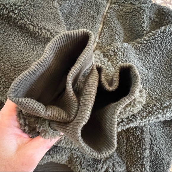 Lululemon oh so Sherpa half zip hoodie dark olive - Picture 12 of 16
